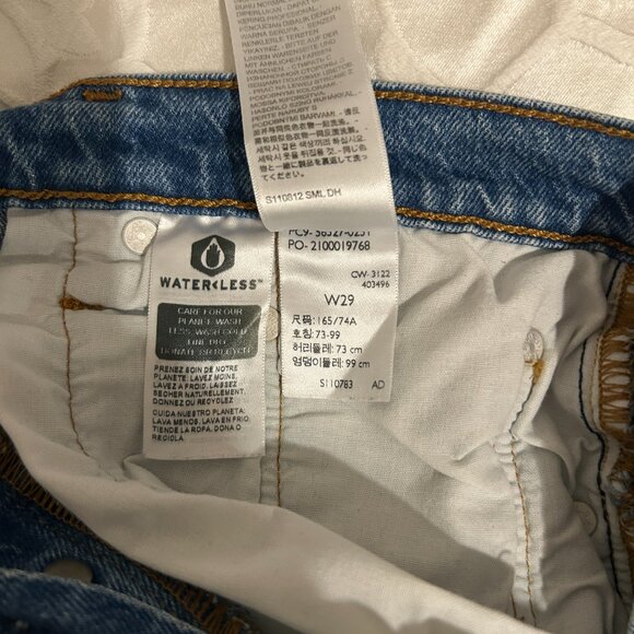 Levis 501 denim shorts - Picture 4 of 5